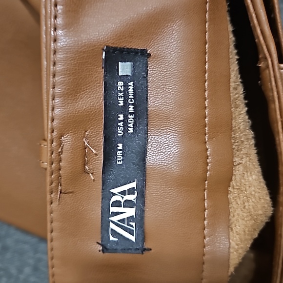 Zara faux leather pleated skirt - Picture 8 of 8